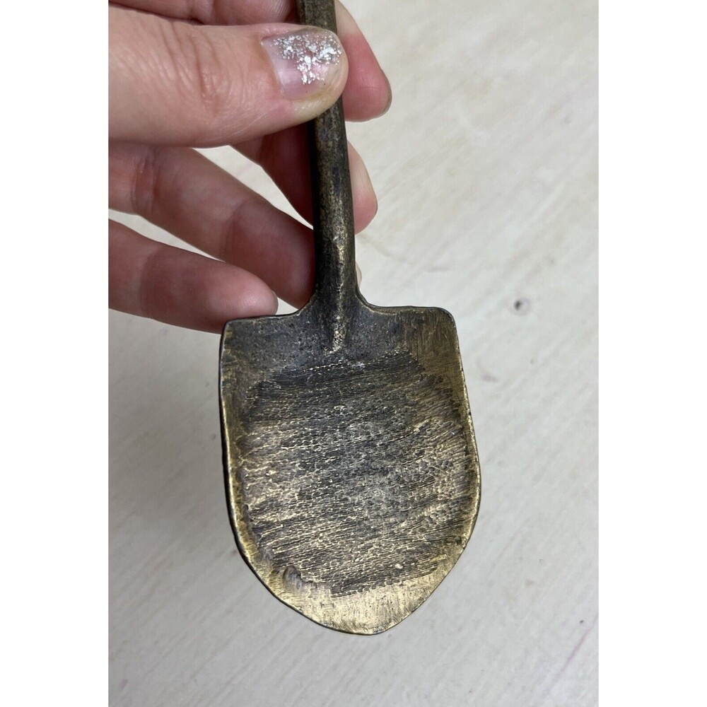 Small Brass Metal Shovel Spade Garden Tool Decoration 6.5 Inches Gift Spring - Picture 6 of 8